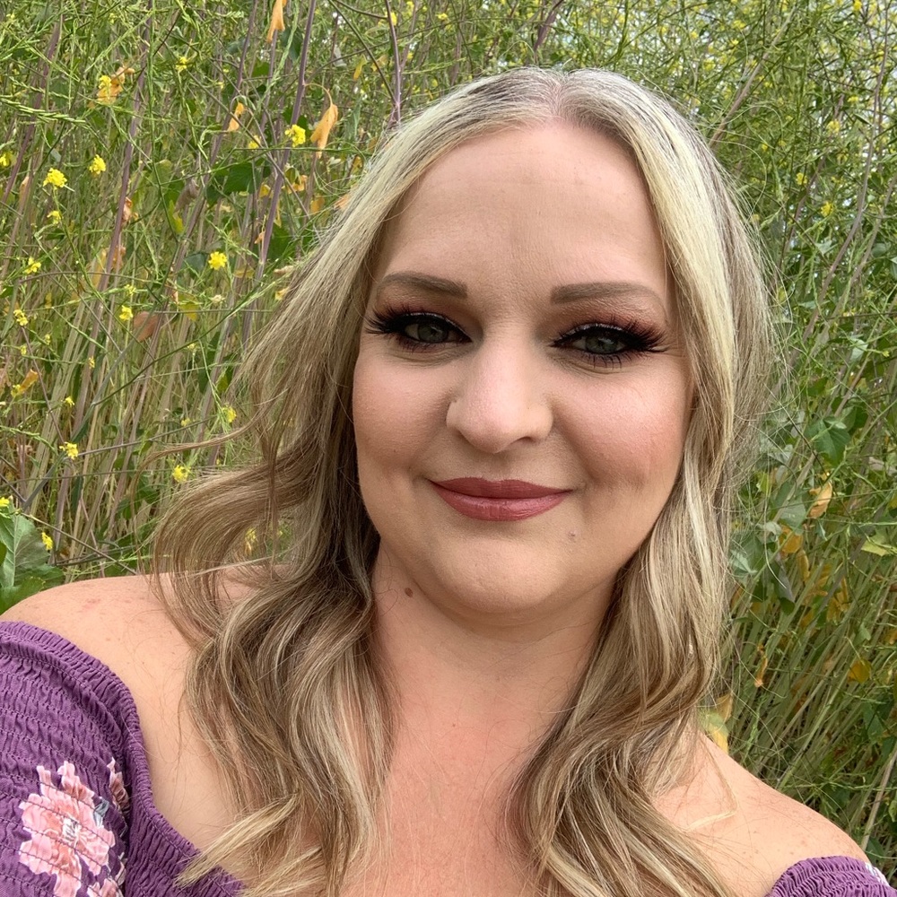 Meet your Posher, Angela
